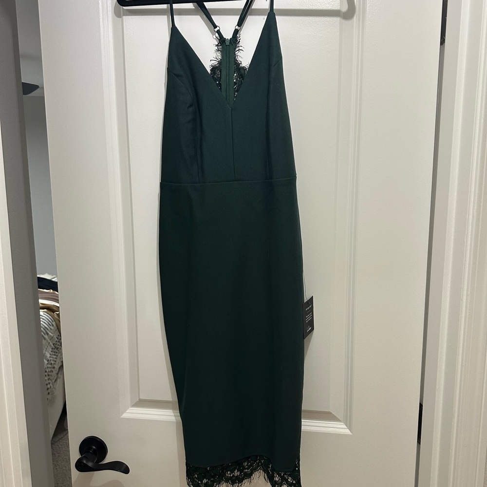 Brand new tags still on lulu’s green lacey small dress